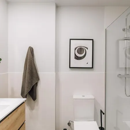 Tauca - 2 Bedrooms And Office In Eixample Dreta Barselona