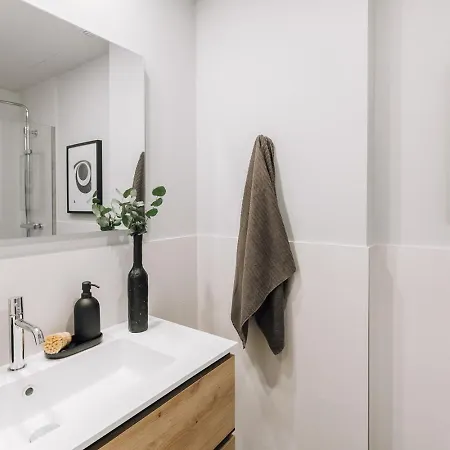 Tauca - 2 Bedrooms And Office In Eixample Dreta * Barcelona